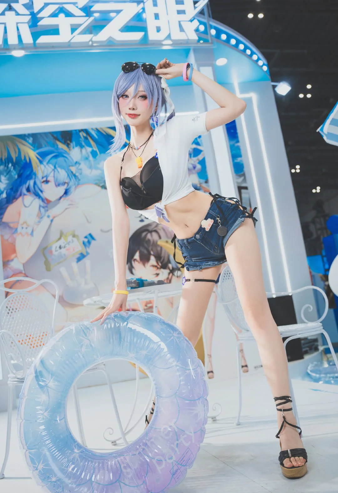 《深空之眼》月神泳装COS写真
