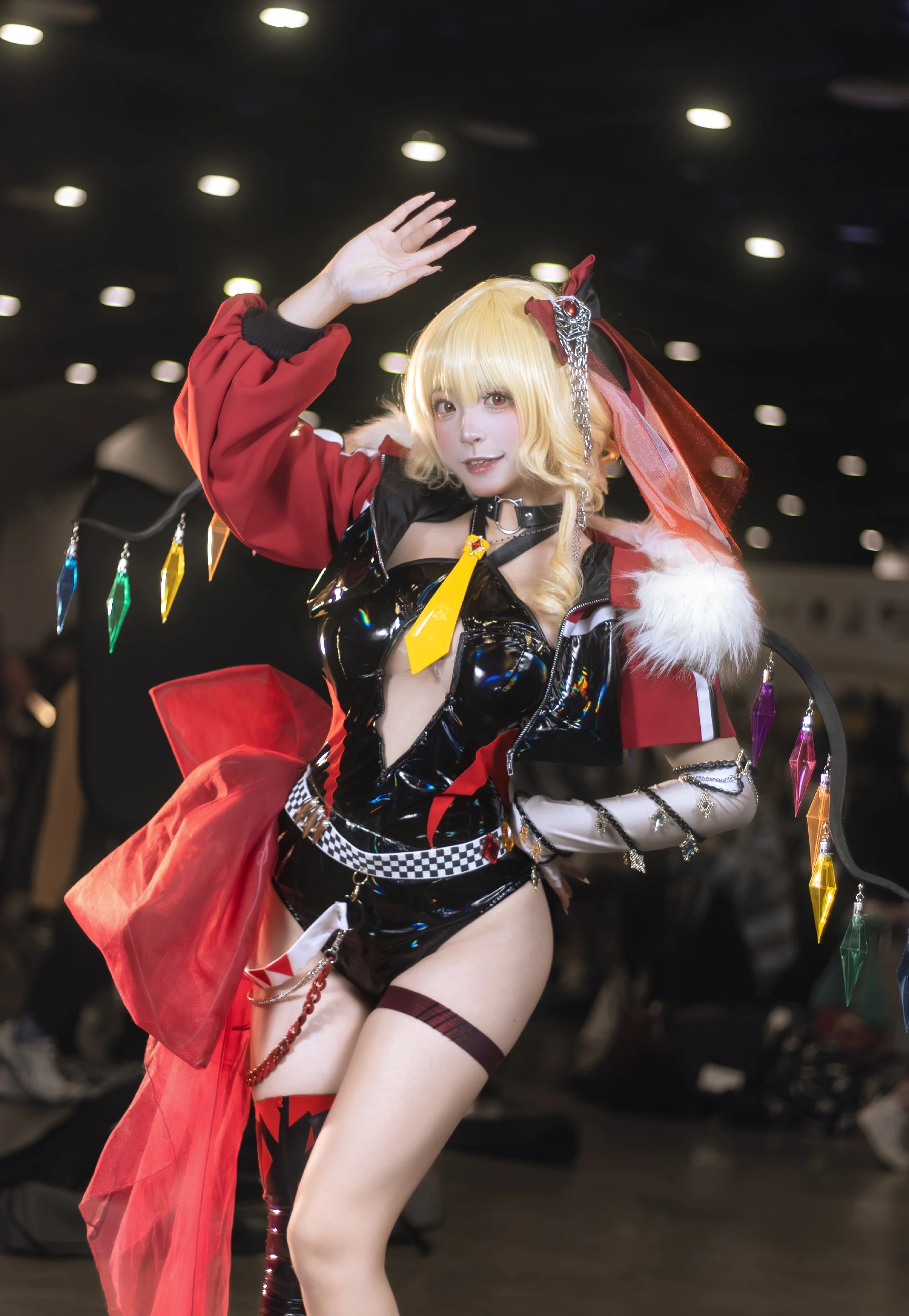 《东方project》芙兰朵露·斯卡雷特COS写真