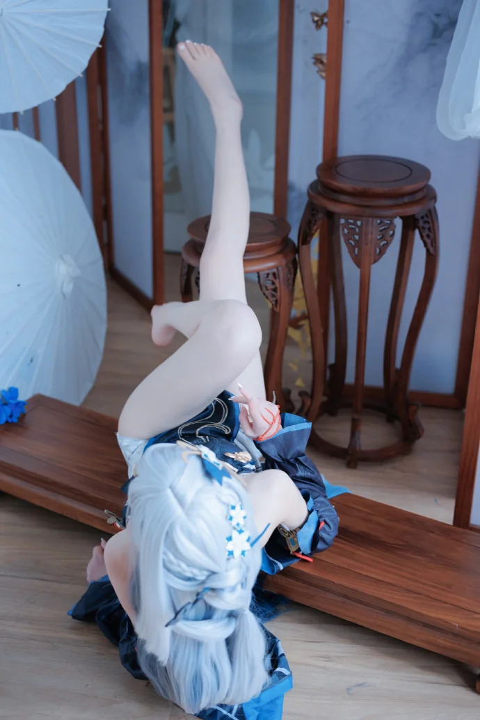 申鹤 海灯节『冷花幽露』COS写真