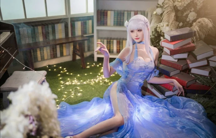 爱蜜莉亚冰晶礼服｜高清图片集