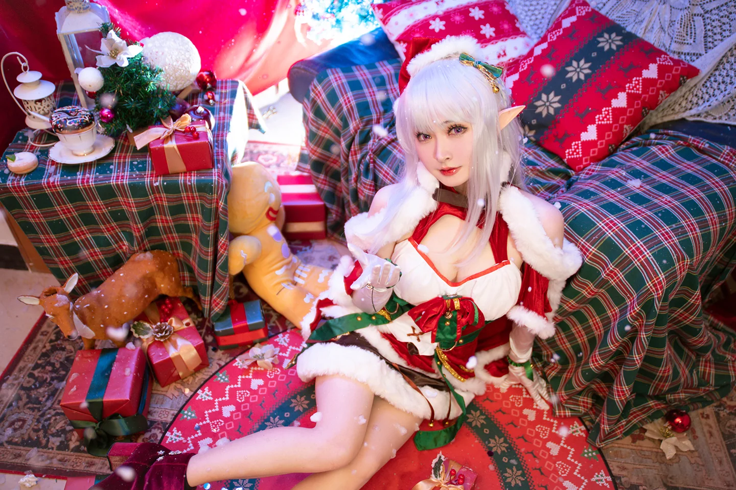《Re:从零开始的异世界生活》爱蜜莉雅COS写真