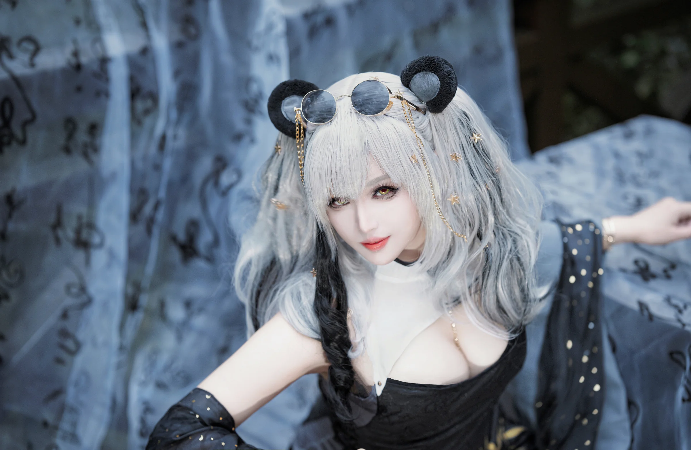 明日方舟 食铁兽 音律联觉 COS写真