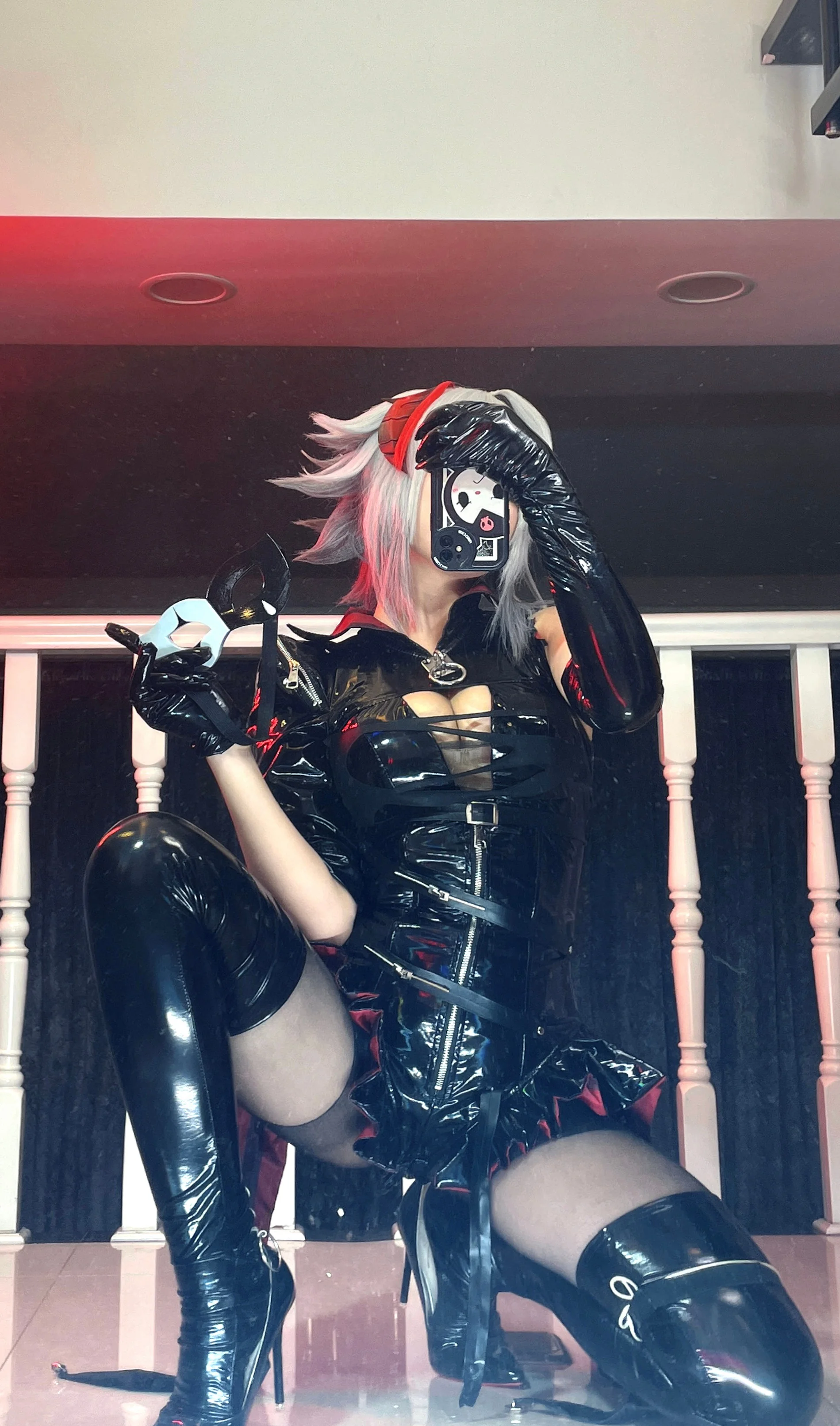 《明日方舟》音律联觉-愚夜密函COS写真