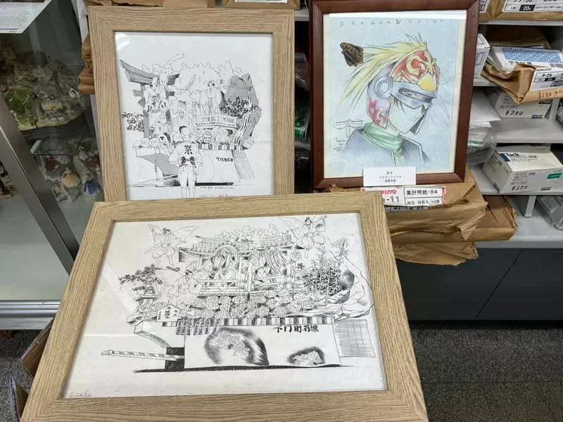 粉絲朝聖《漫畫家冨樫義博》老家的文具店 弟弟吐槽獵人不可能完結｜高清图片集