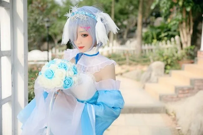 《从零开始的异世界生活》—雷姆冰晶礼服｜高清图片集