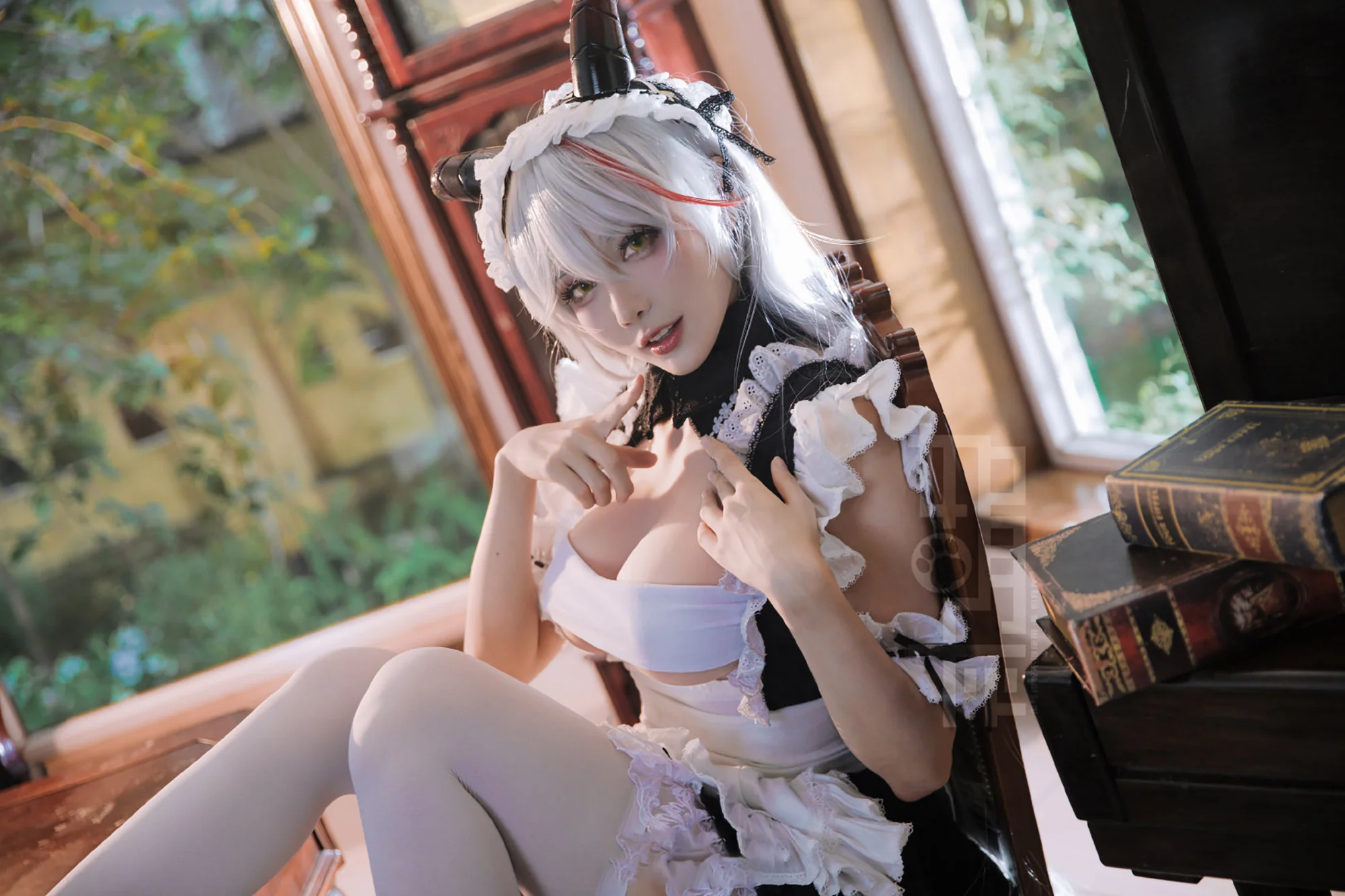 《碧蓝航线》埃吉尔 港区的龙女仆COS写真