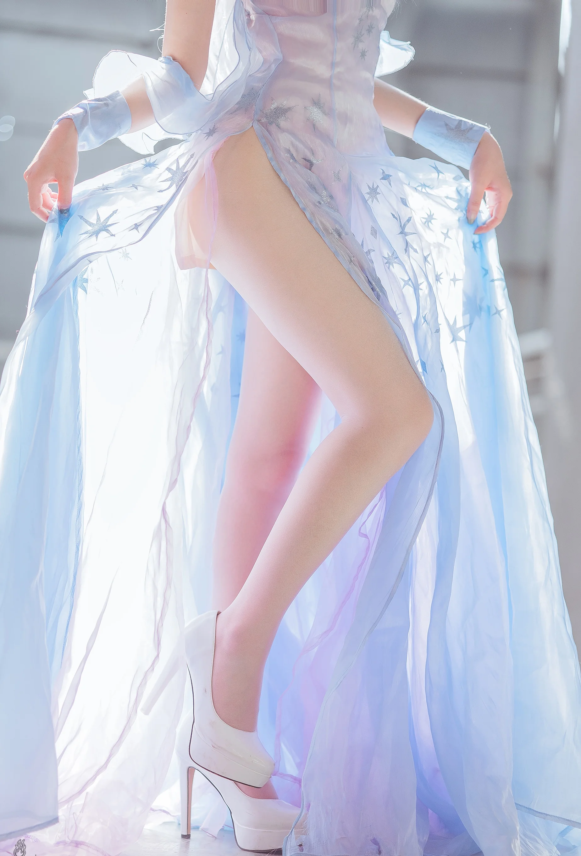 《从零开始的异世界生活》 爱蜜莉亚COS写真