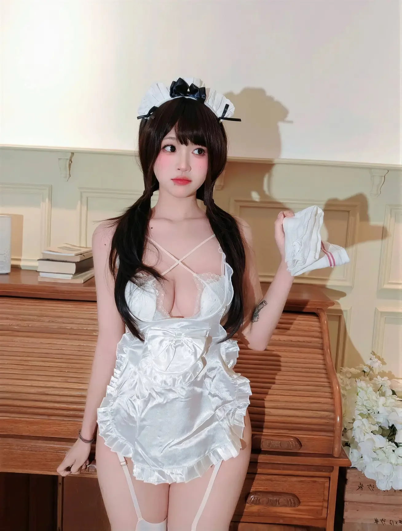 麻薯好吃 – 白蕾丝女仆｜高清图片集