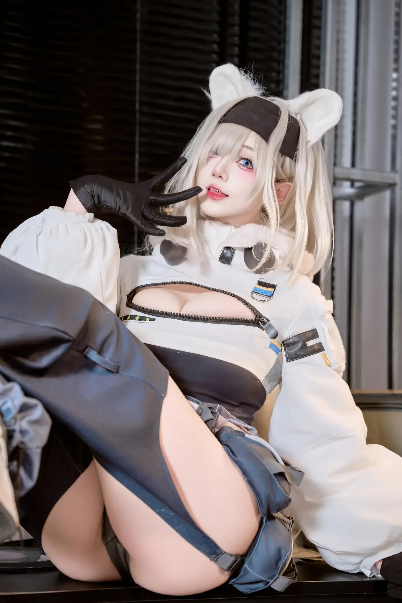 末夜 – 明日方舟 极光 [25P-431MB]｜高清图片集